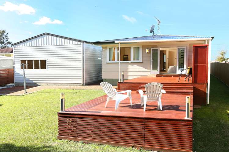 212 Glengarry Road Glen Eden_15