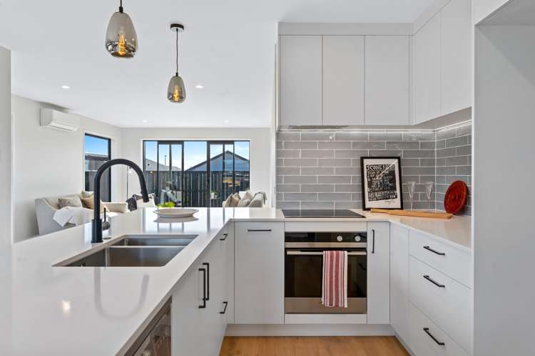 17 Puhitahi Hill Road Paerata_5