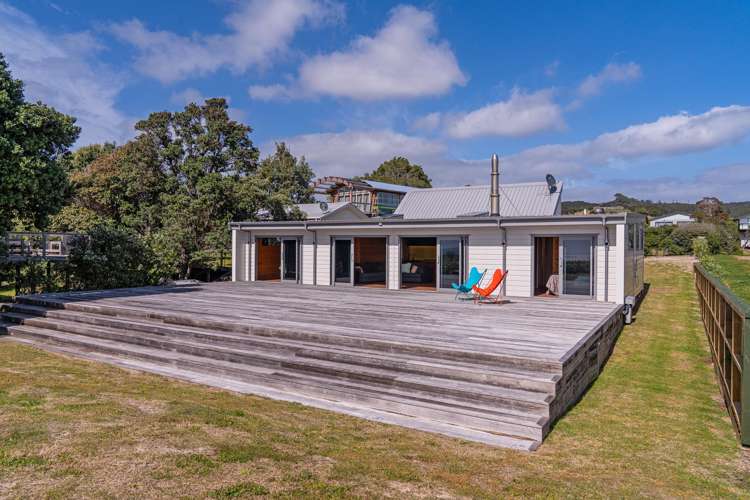 324 and 326 Tangiora Avenue Whangapoua_8