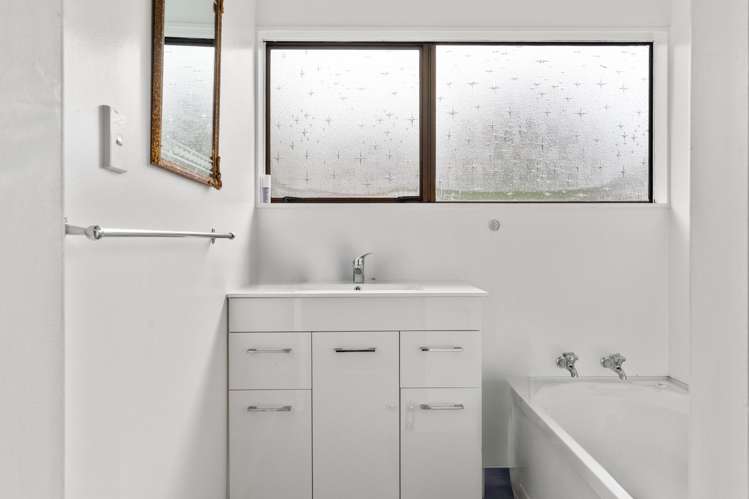 166 West Road Mauriceville_11