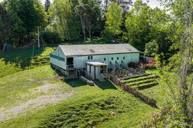 Rural retreat with facilities