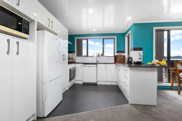 4/9 Freeman Way Manukau_11