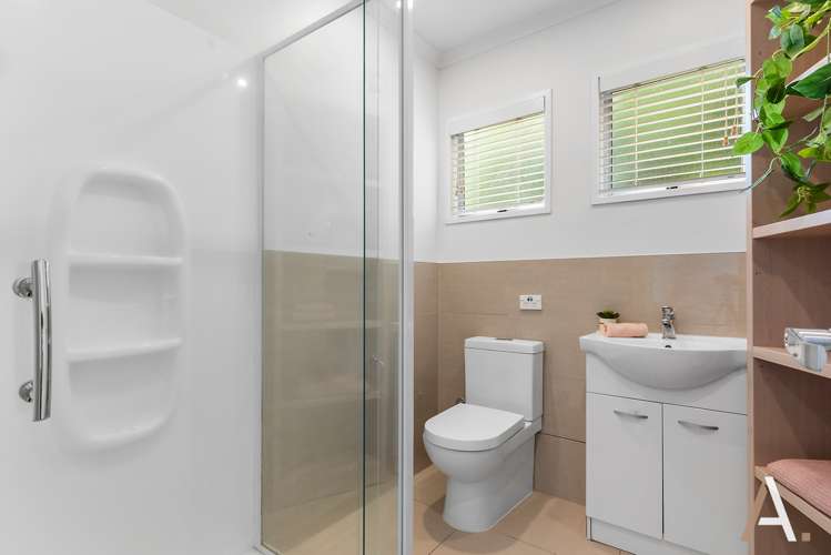 8 Ngapipi Road Orakei_20