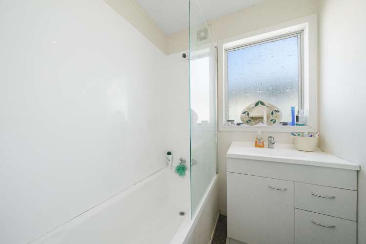 1/27 Awamutu Grove Waiwhetu_12