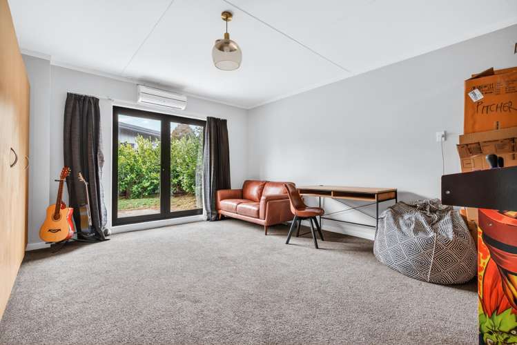 1/16 Sunset Street Hilltop_13