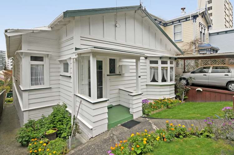 111 Grant Road Thorndon_1