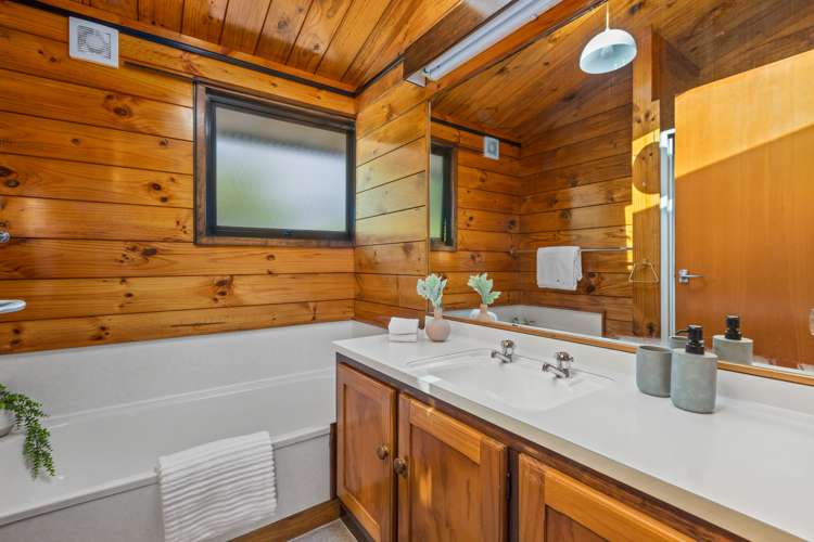 2 Morlie Place Torbay_14