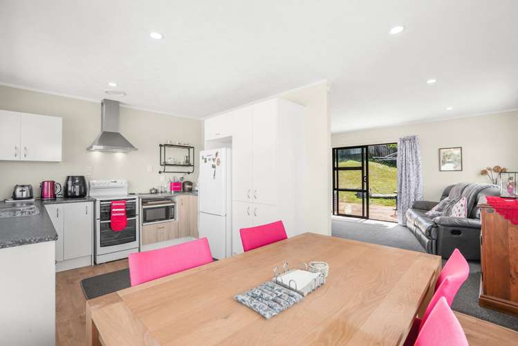 74 Pikarere Street Titahi Bay_9