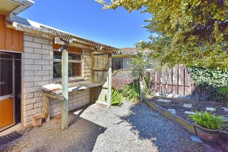 2/6 Douglas Road Amberley_14