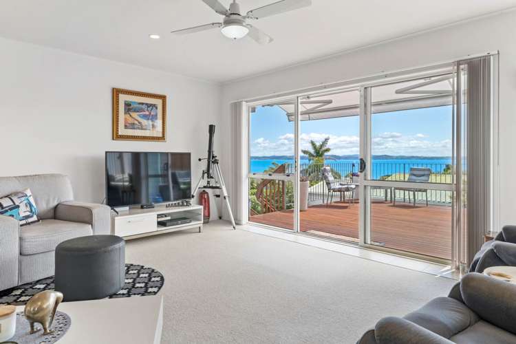 31b Pacific Parade Army Bay_9