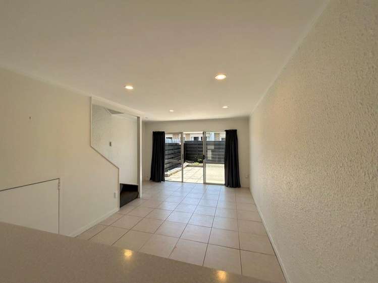 7/20 Miro Street 11229_3