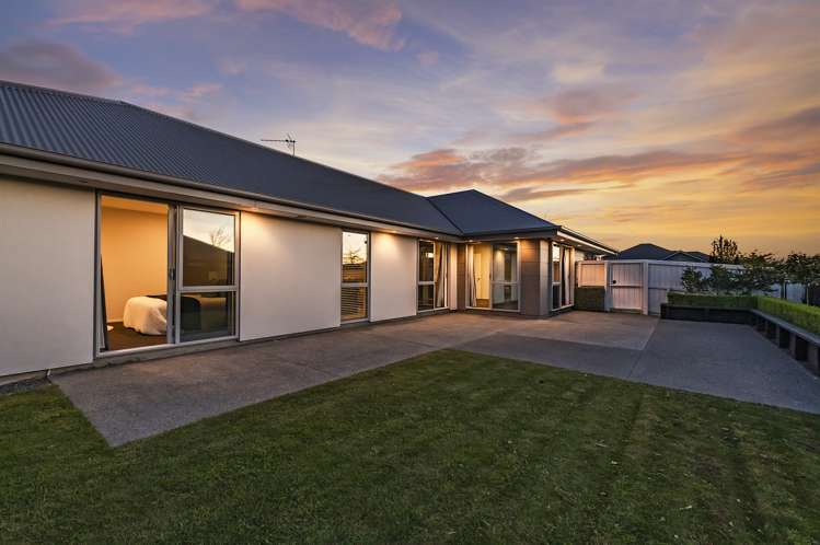 8 Temple Avenue Lincoln_26