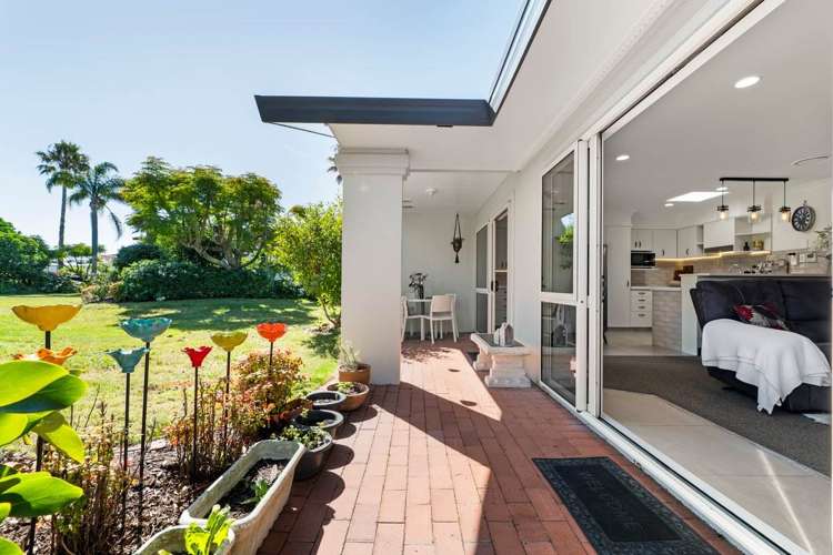 47/111 Santa Monica Drive_0