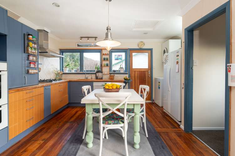 108 Wellington Road Paekakariki_14