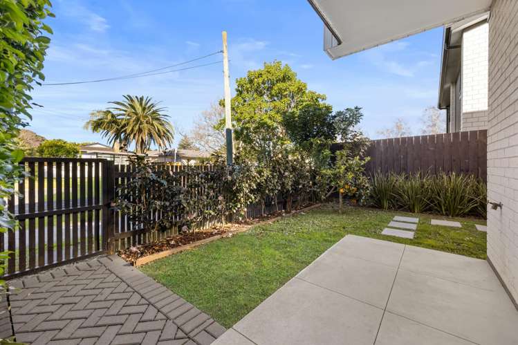 2/89 Beach Road Te Atatu Peninsula_12