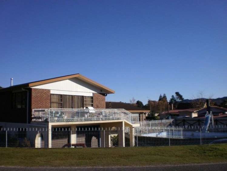 42 Victory Street Reefton_18