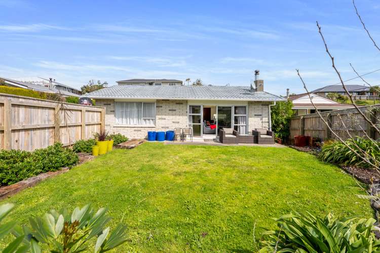 81 Tasman Road Otaki Beach_11