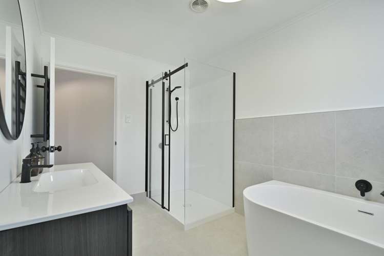 817 Lyell Street Akina_11