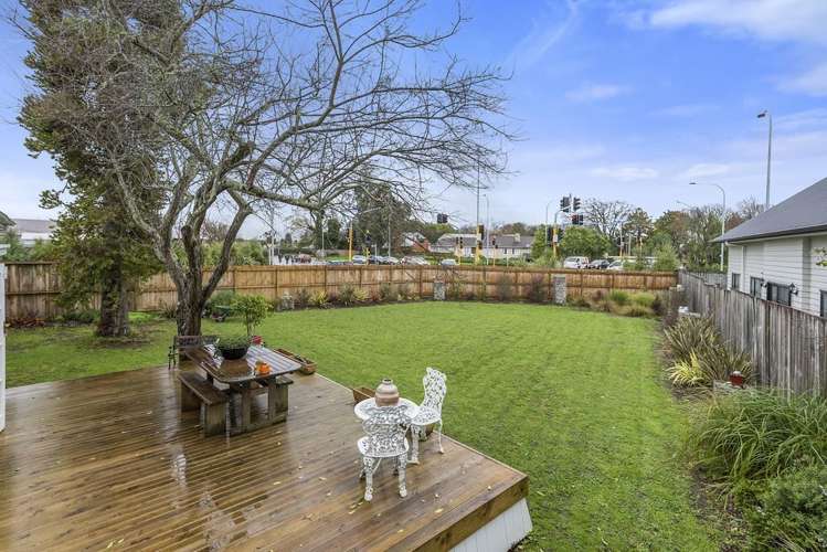 143 Peachgrove Road Hamilton East_11