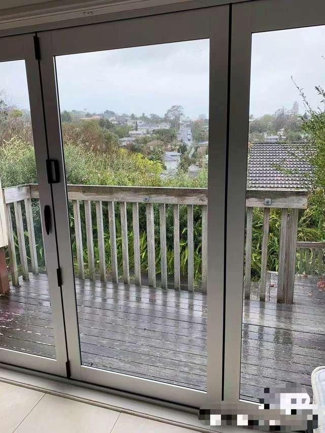 1/8 Knightsbridge Drive Forrest Hill_4