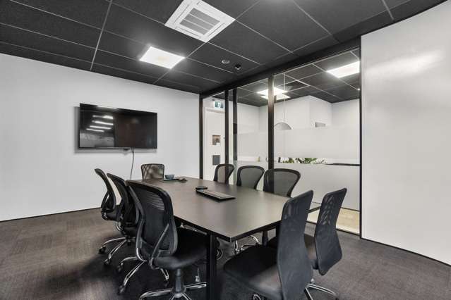 678 Victoria Street Hamilton Central_4