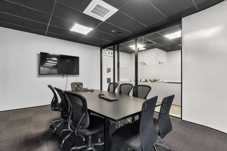 678 Victoria Street Hamilton Central_4