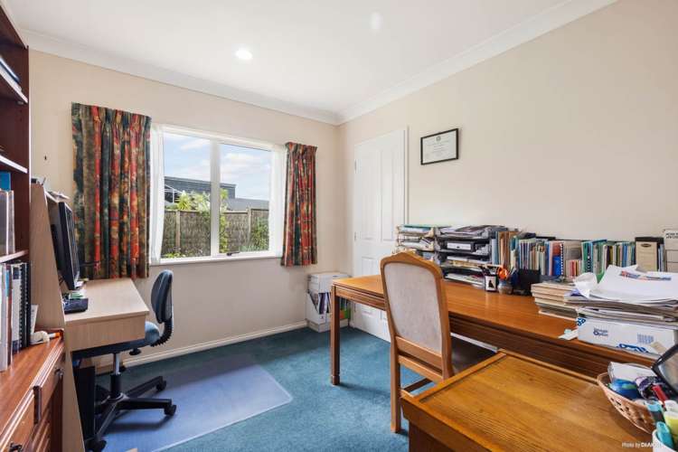 5 Idris Court The Gardens_12