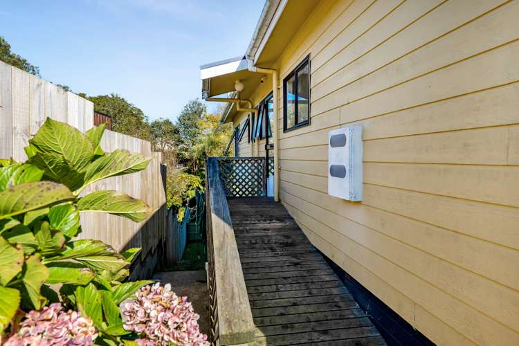 19 Chartwell Drive Eltham_16