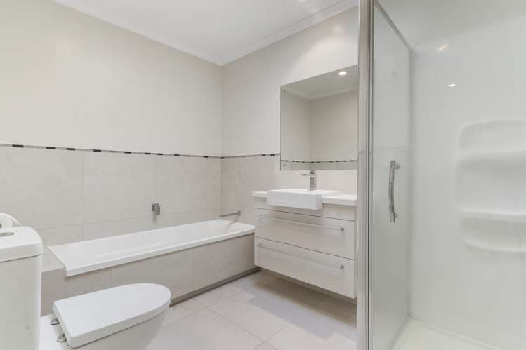 14 Costa Viva Crescent Karaka_13