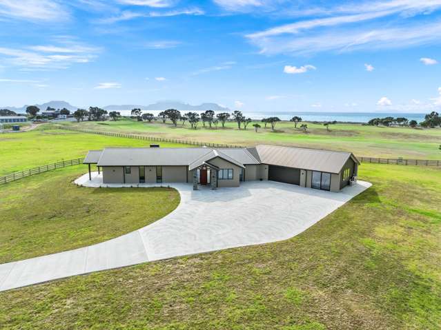 Coastal Luxury Living in Waipu