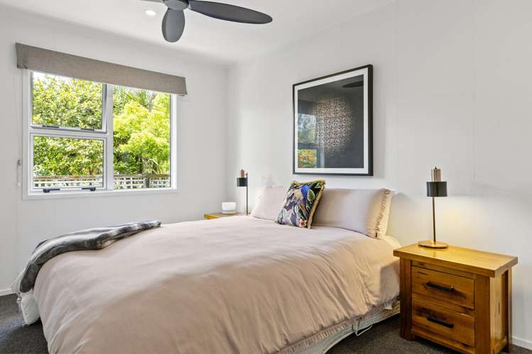 358 Lake Terrace Two Mile Bay_15