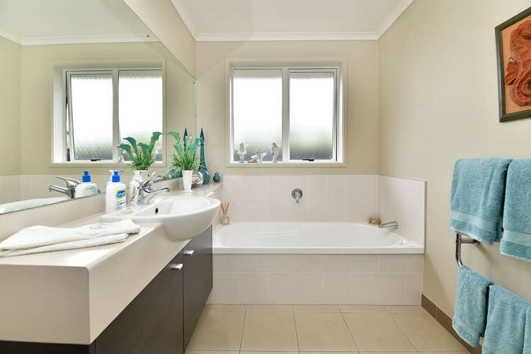 1 Flavell Drive Orewa_13