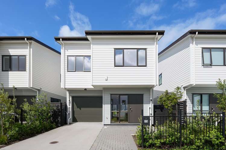 15 Greenbrier Street_0