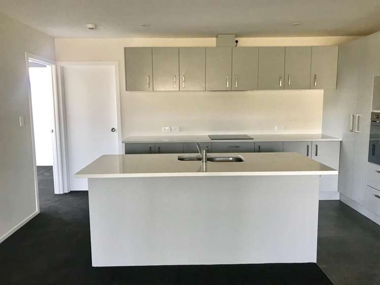 Units 1-6/200 Pilkington Road Point England_10