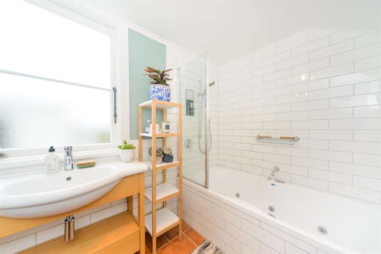 27 High Street Bulls_25