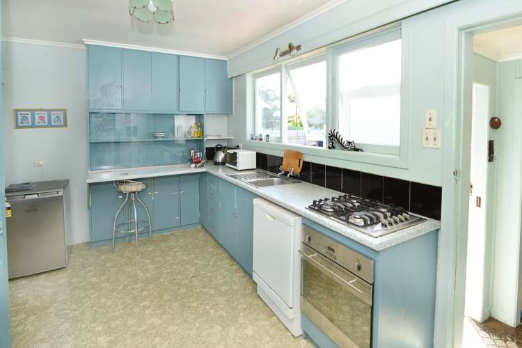 121 Centreway Road Orewa_11