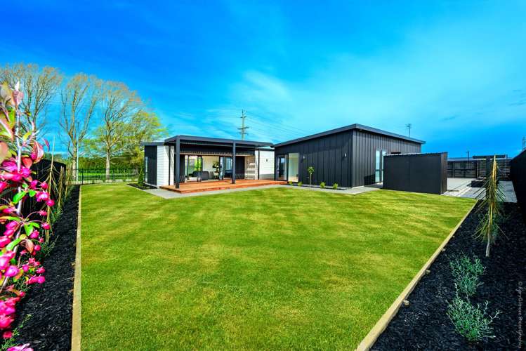 87 Whitehorn Drive_0