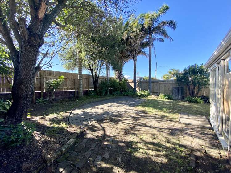 380 Te Atatu Road Te Atatu Peninsula_15