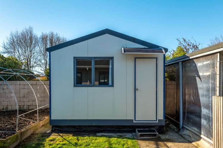 1 Lemari Avenue Stoke_21