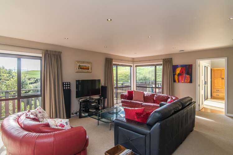 66 Saint Ives Drive Camborne_5