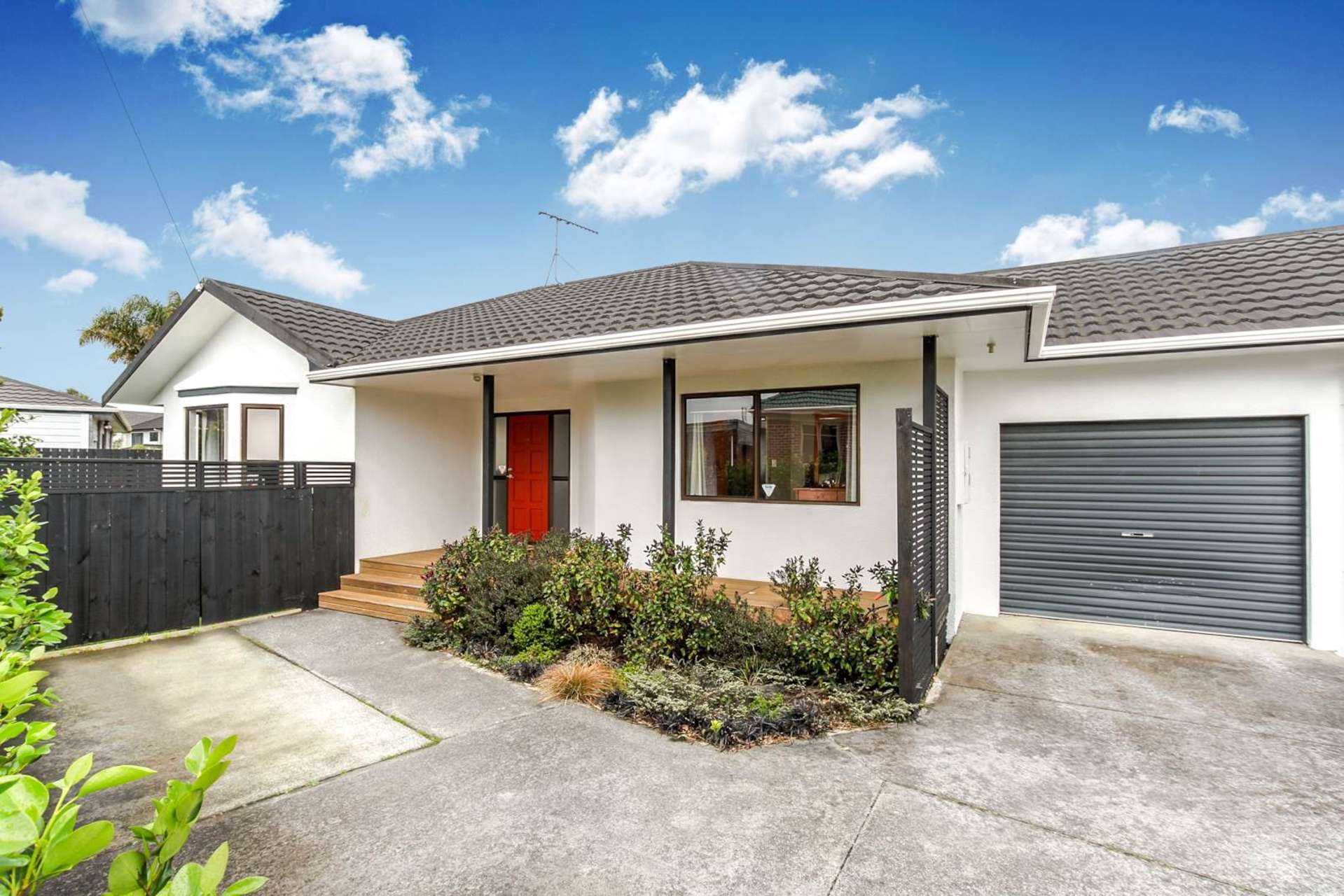 2/275 Hobsonville Road Hobsonville_0