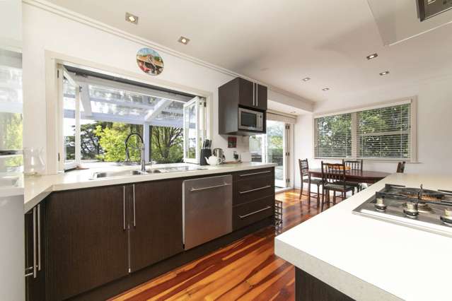 35 Derwent Crescent Titirangi_3