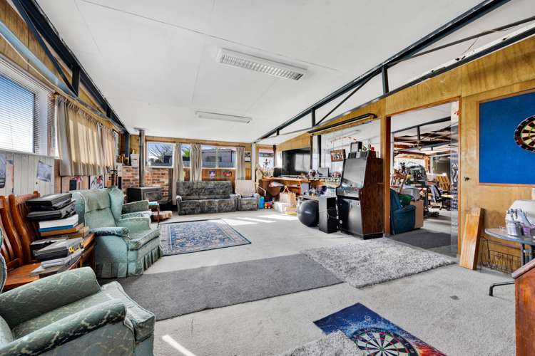 11 High Street Eltham_37