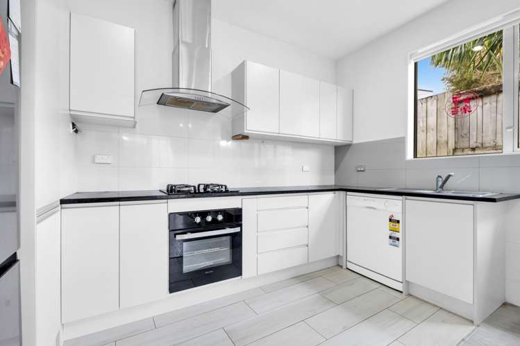 16 & 16A Mander Place Bucklands Beach_27