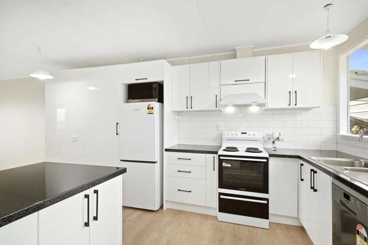 37a Colchester Crescent Newlands_1