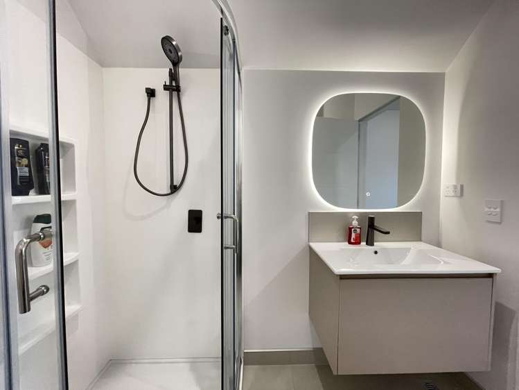 8/64a Amyes Road Hornby_8