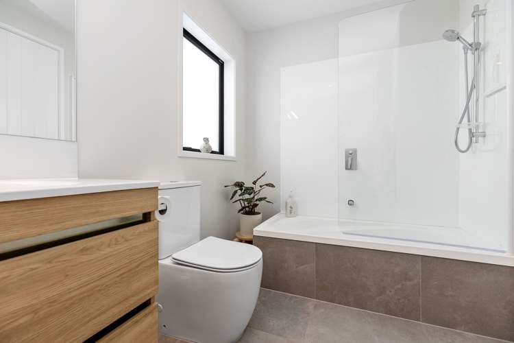 37 Tangaroa Place Poike_12