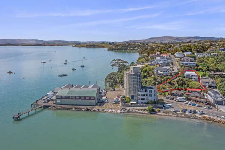 77 Wallis Street Raglan_2