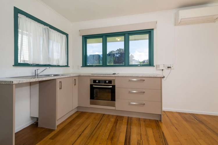 1/15 Gladstone Road Northcote_5
