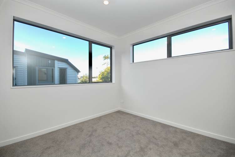 8/11 Celeste Place Totara Vale_20